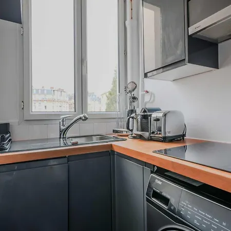 Parisian Charm Elegant 1-bedroom * 파리