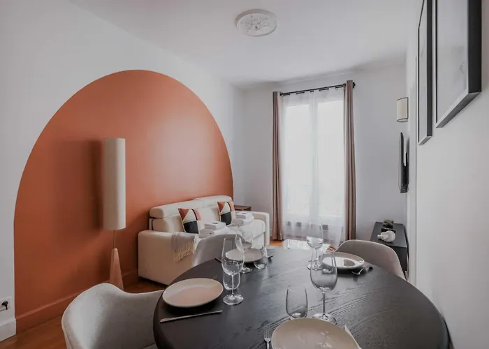 Parisian Charm Elegant 1-bedroom 파리