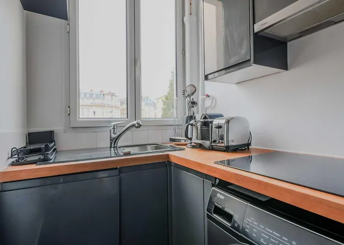 Parisian Charm Elegant 1-bedroom * 파리